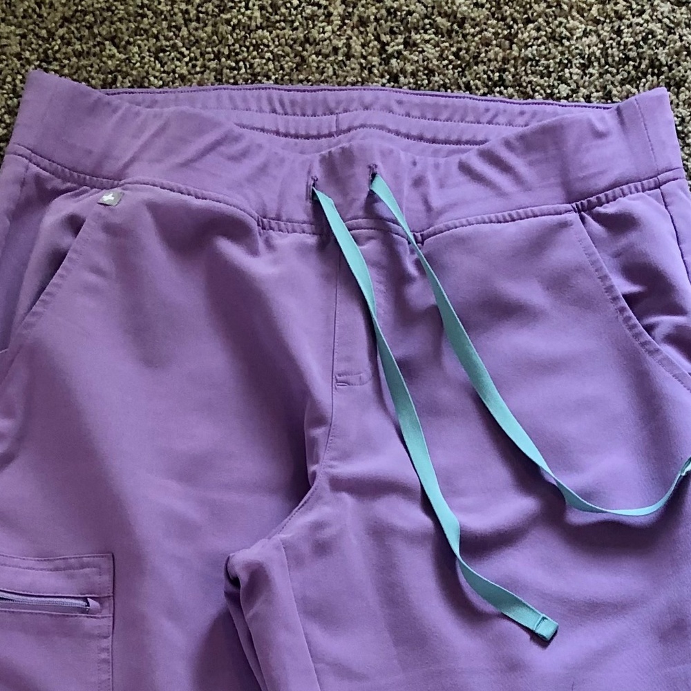 Figs High Waisted Zamora scrub jogger pants TL lilac dawn